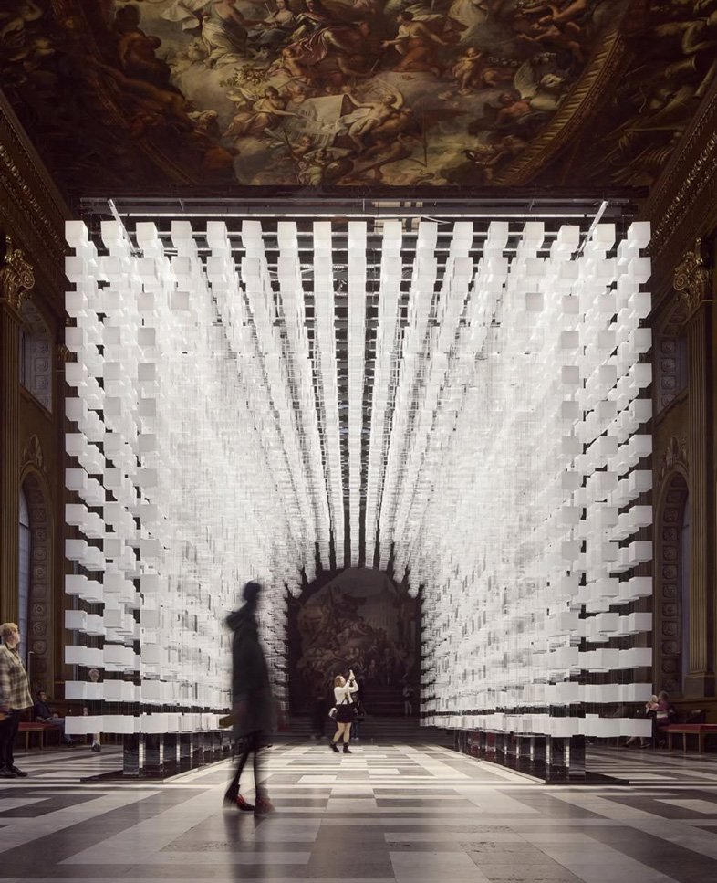 ART BESPOKE CATEGORY WINNER<br />
Duo UK by Melek Zeynep Buluk with lighting design from LAB 1<br />
Lighting Design